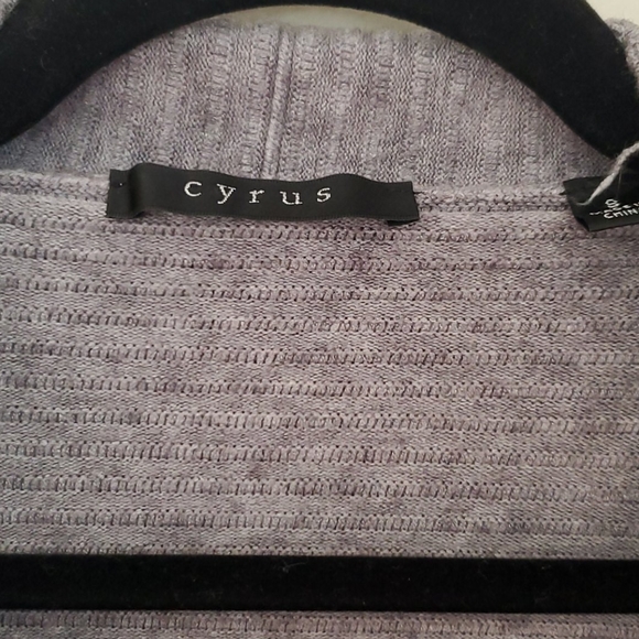 CYRUS Long Ribbed Open Cardigan - Picture 2 of 4